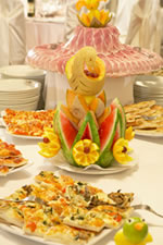 catered-buffet-table-fancy